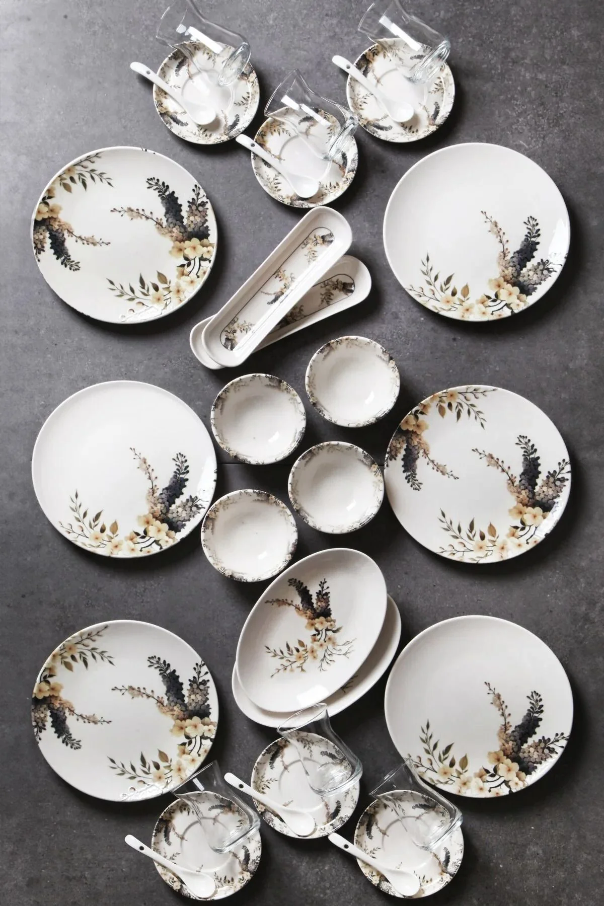 Service de petit-déjeuner en porcelaine New Bone « Fleurs des Champs » 32 pièces pour 6 personnes – Image 2