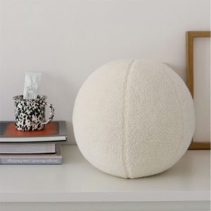 Coussin sphérique en peluche
