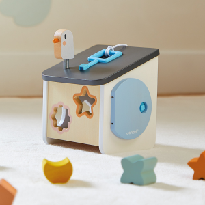 Janod – Maison des formes oiseau