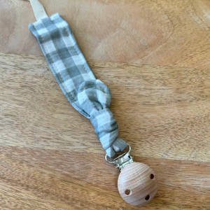 Tête de lylotte – Attache tétine Vichy celadon