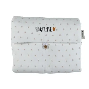 Atelier wagram – Tapis à langer nomade coeurs