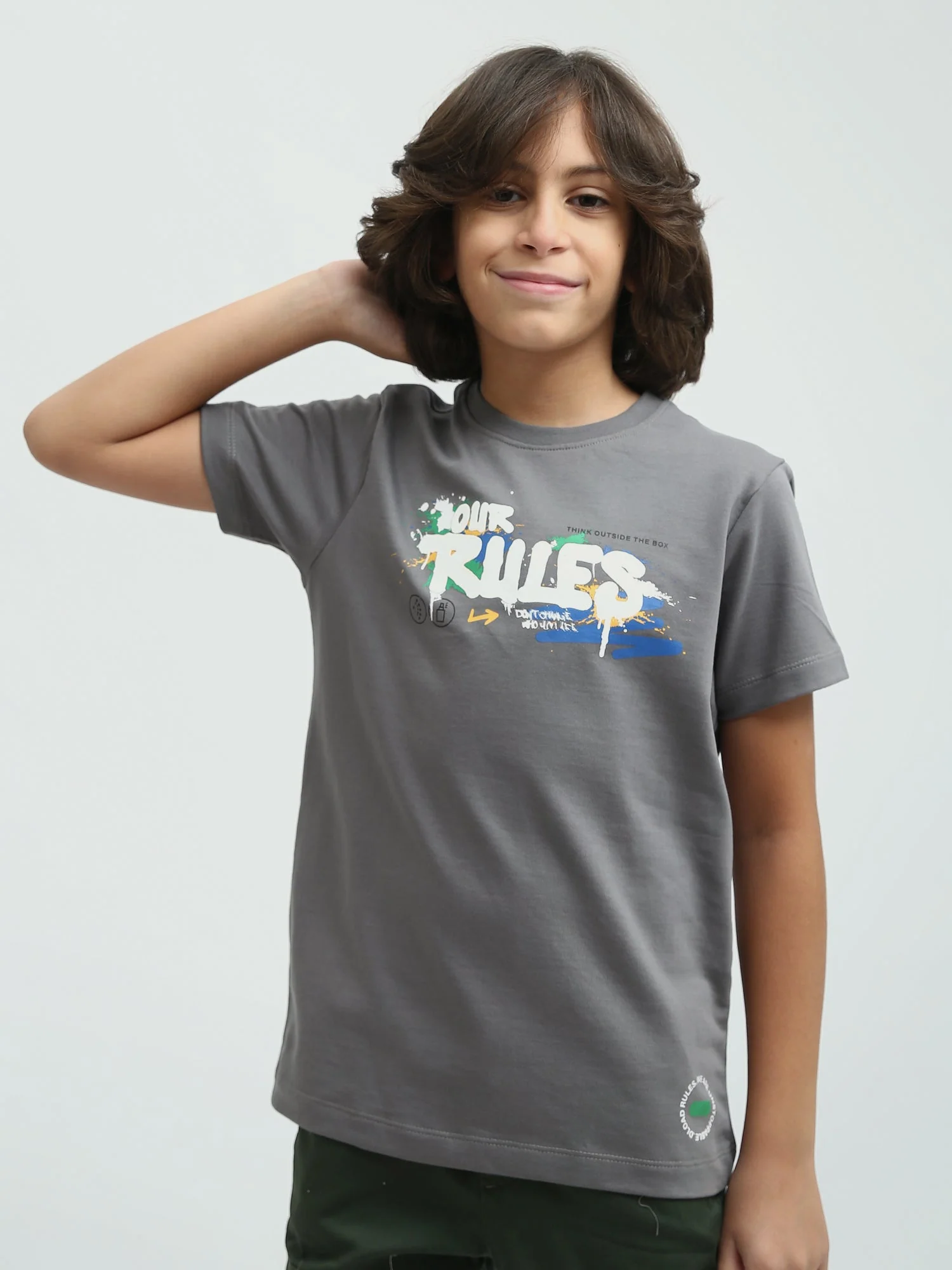 T-shirt Enfant avec Imprimé "OUR RULES" – Style Moderne et Confortable - TSH24SPRS32626TB1 – Image 2