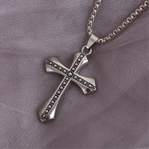Collier croix chrétienne