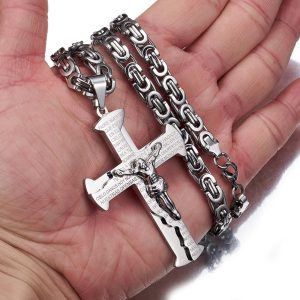 Collier croix de jésus homme