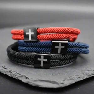 Bracelet cordon croix