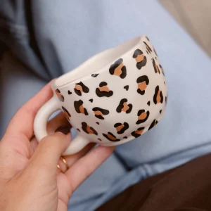 Tasse à café céramique léopard coeur